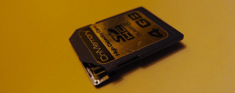 SD-Card mit abgebrochener Ecke